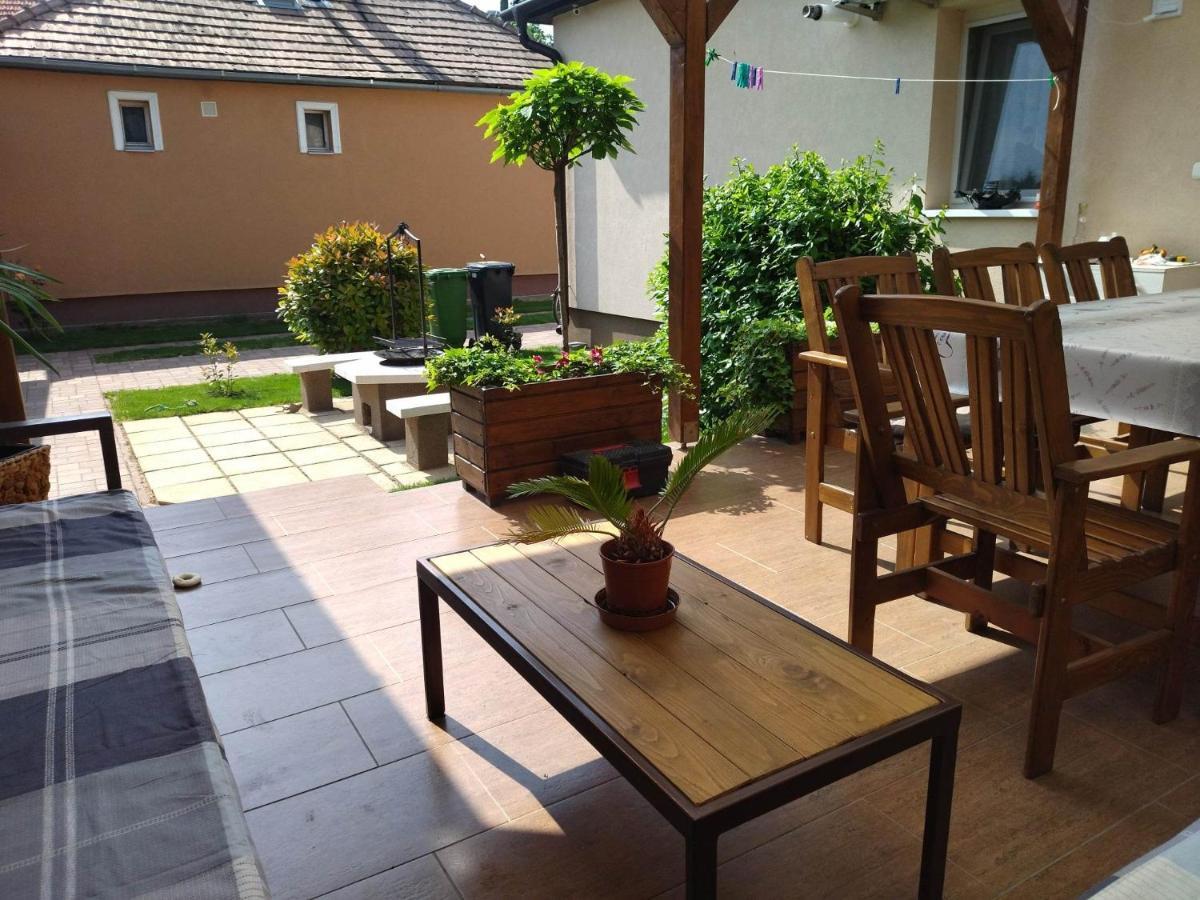 Kurucz Vendégház Hajdúszoboszló Extérieur photo