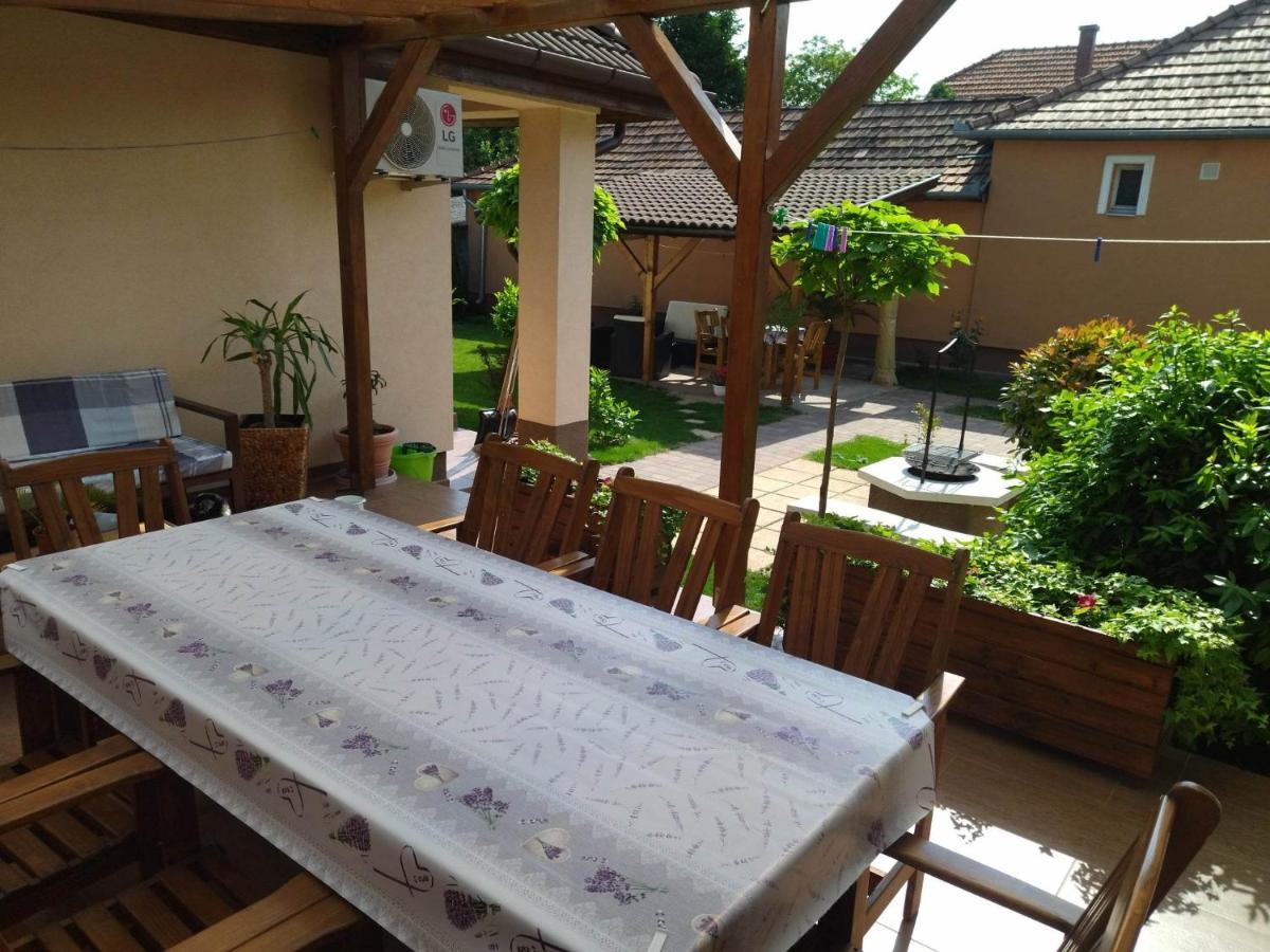 Kurucz Vendégház Hajdúszoboszló Extérieur photo